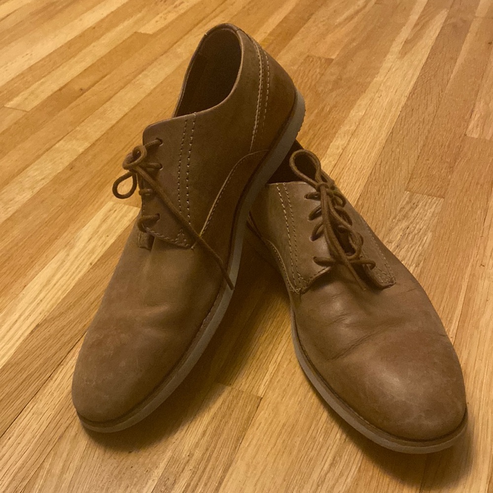 Clarks Light Brown Dress Shoes